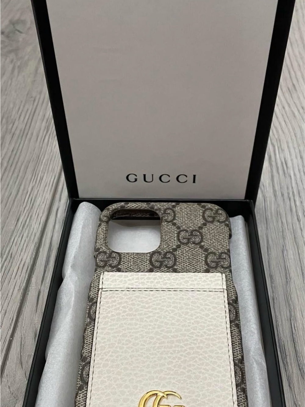 Gucci Beige GG Supreme Canvas Phone Case with Cream Card Pocket iPhone 12 Pro